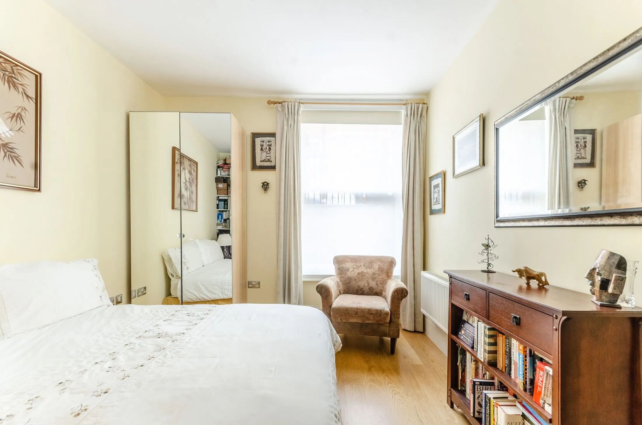 Flat Nevern Square in Greater London