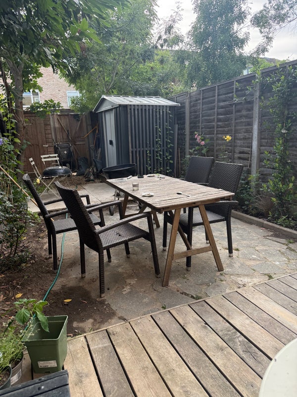 Room Overbury Street in Greater London