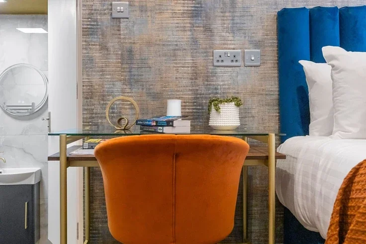 Room Red Lion Square in Greater London