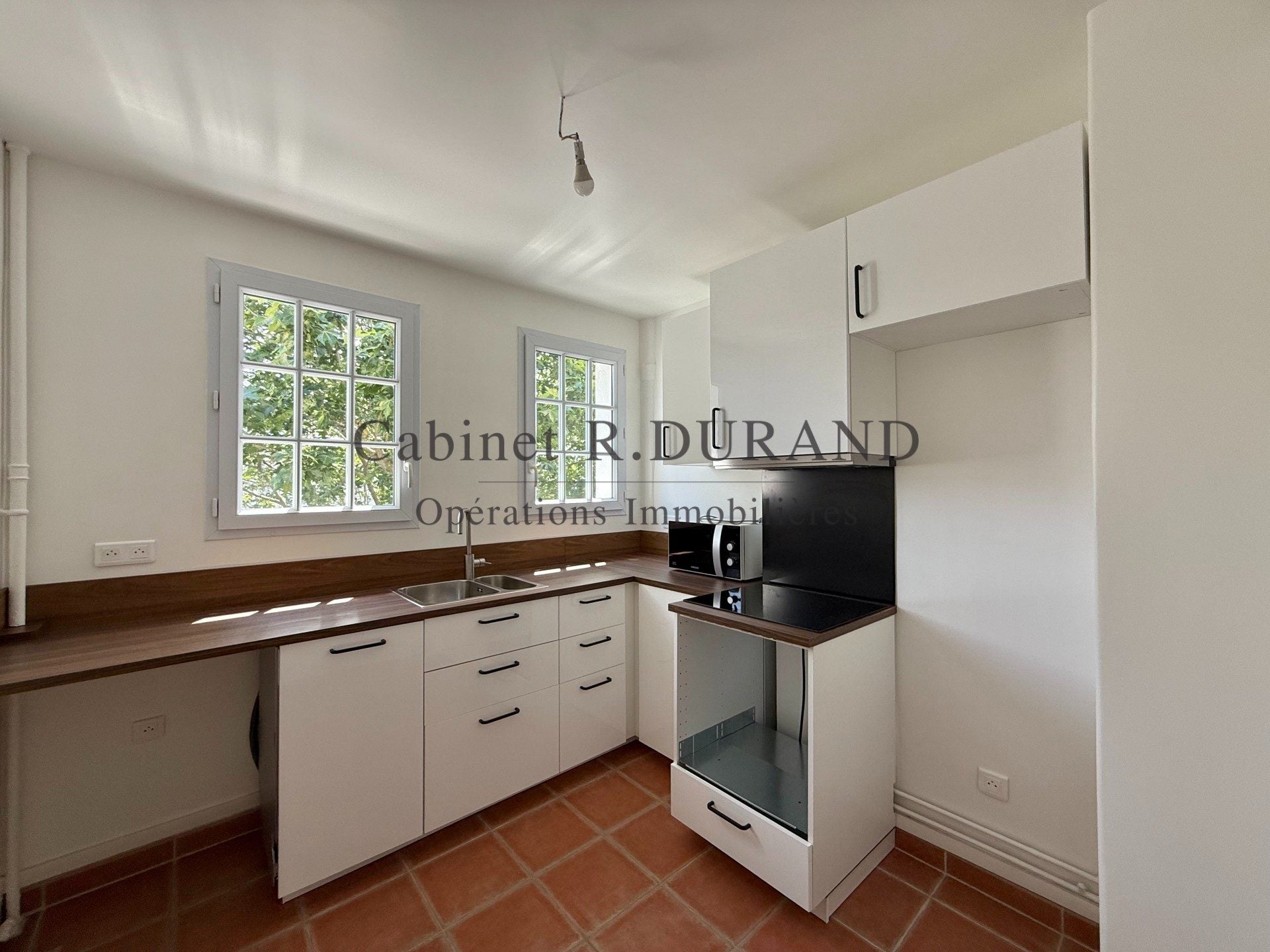 Appartement Avenue du Révérend Père Corentin Cloarec à Bois-Colombes