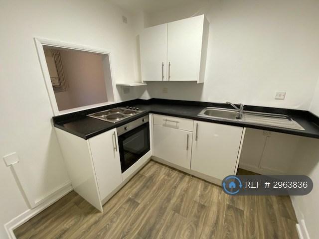 Flat Covert Close in Ashfield