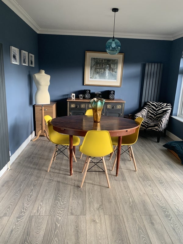Room Mendip Road in Yatton