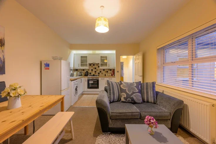 Flat Barroon in Derby