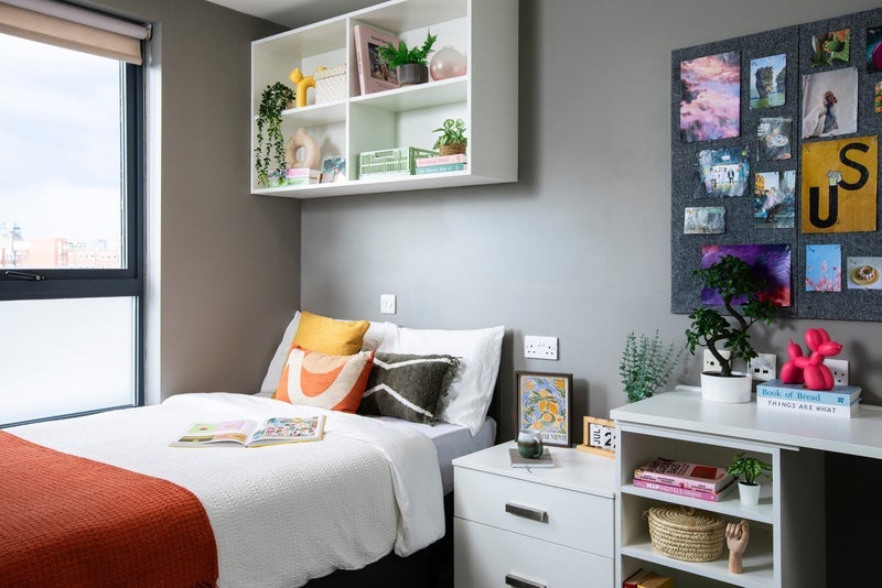 Room St. Pancras Way in Greater London