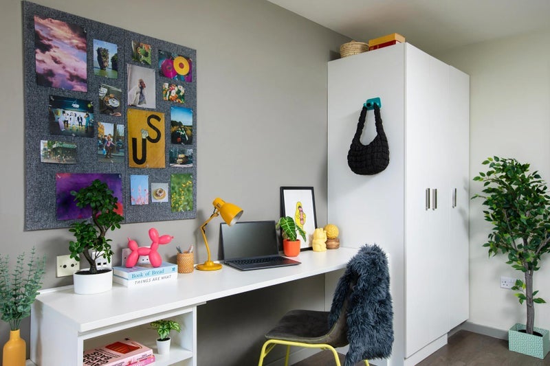 Room St. Pancras Way in Greater London
