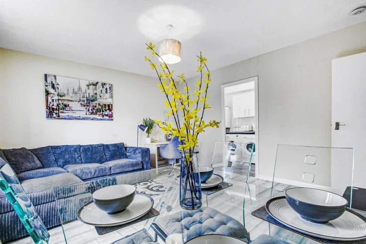 Flat Princess Road in Greater London
