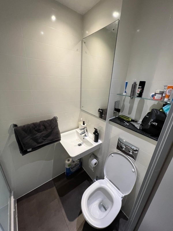 Flat Glossop Road in Cardiff