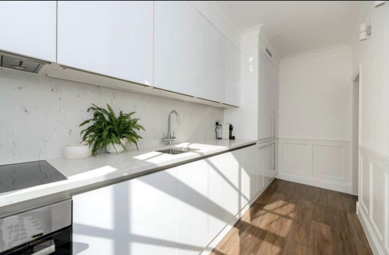 Flat Hugh Street in City of Westminster
