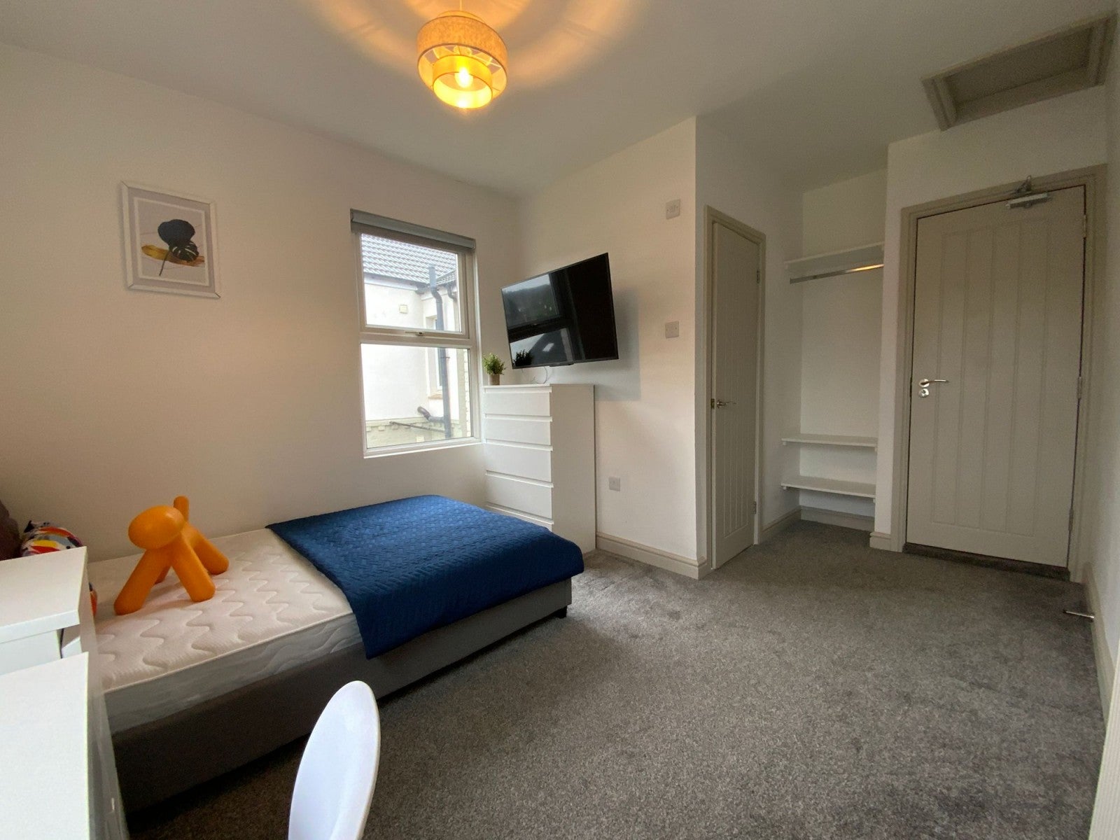 Room Roberts Road in High Wycombe