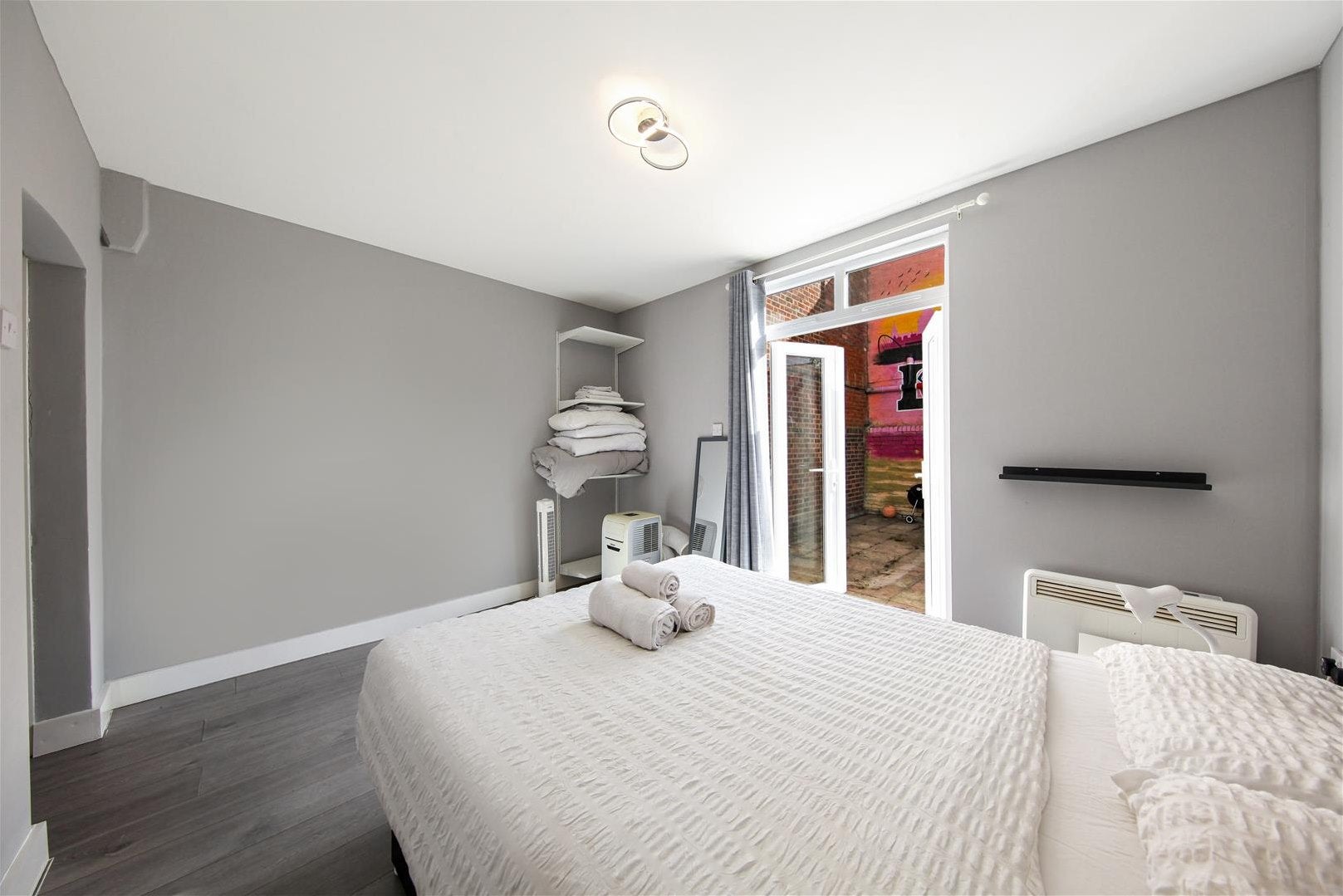 Flat Chamberlayne Road in Greater London