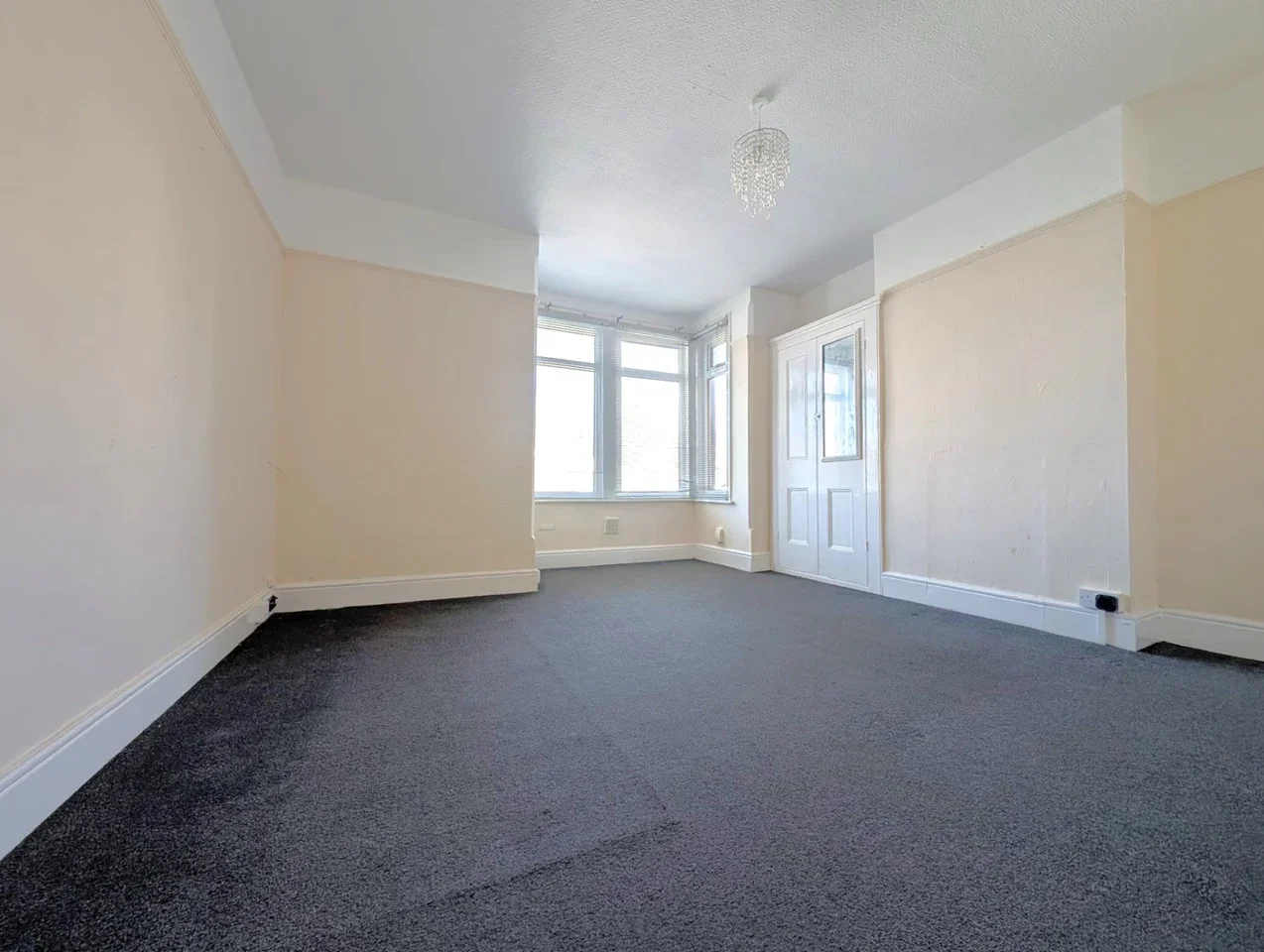 Flat Rainham Road in Gillingham