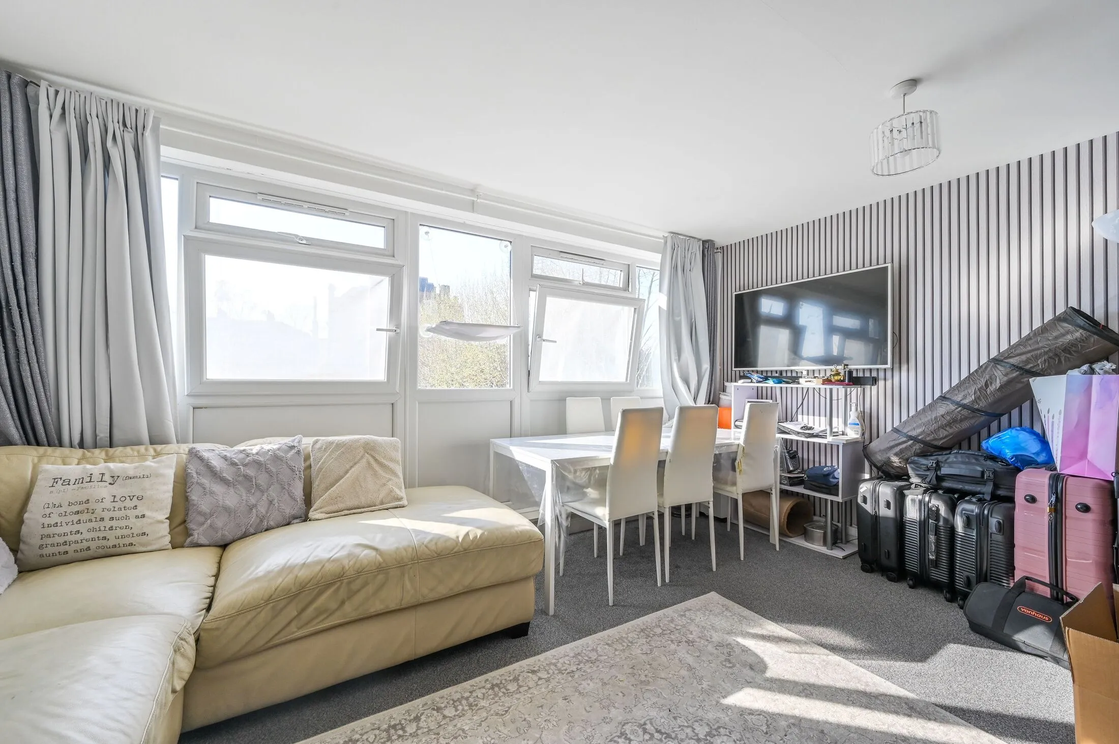 Flat Whitton Walk in Greater London