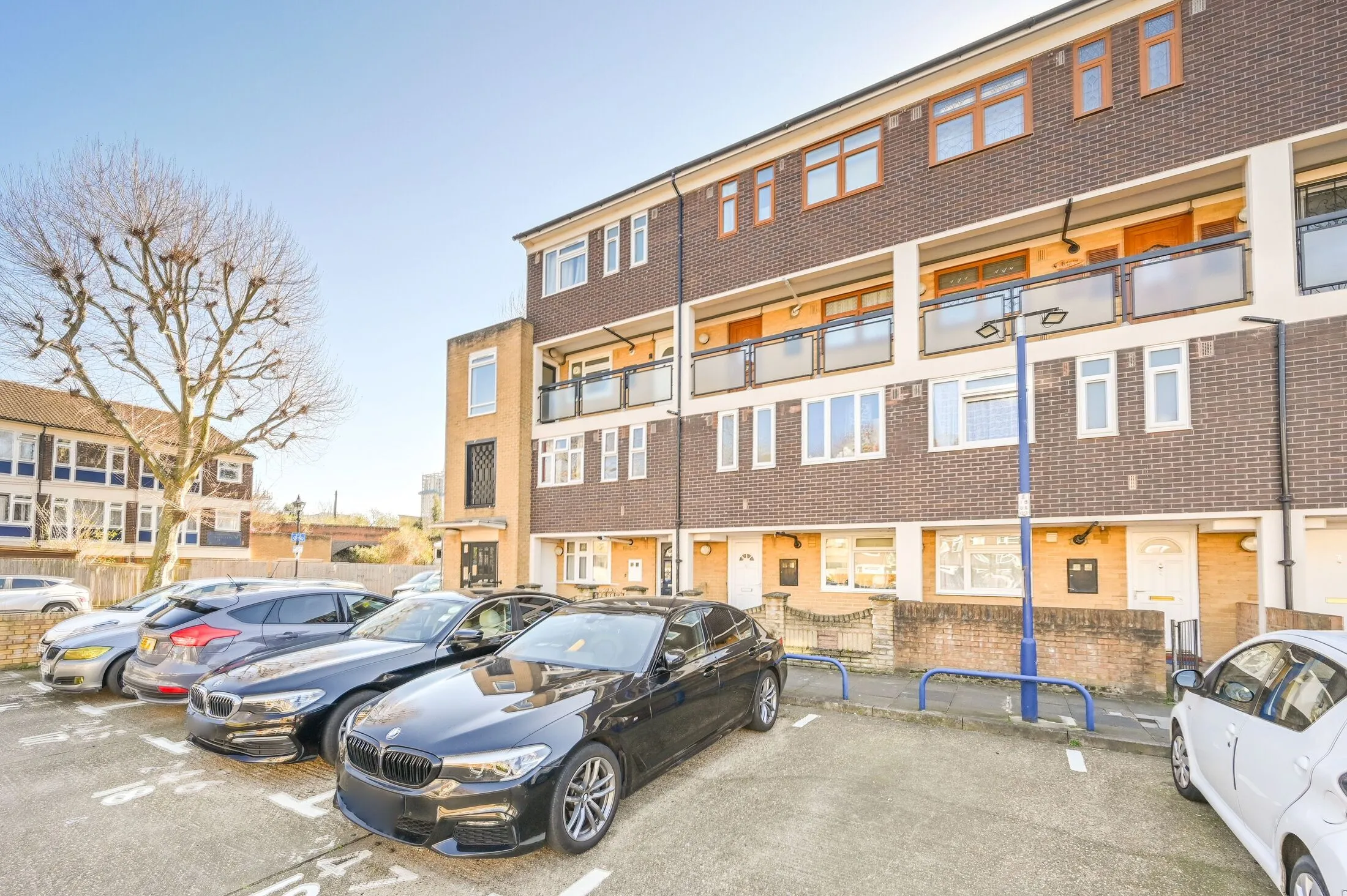Flat Whitton Walk in Greater London