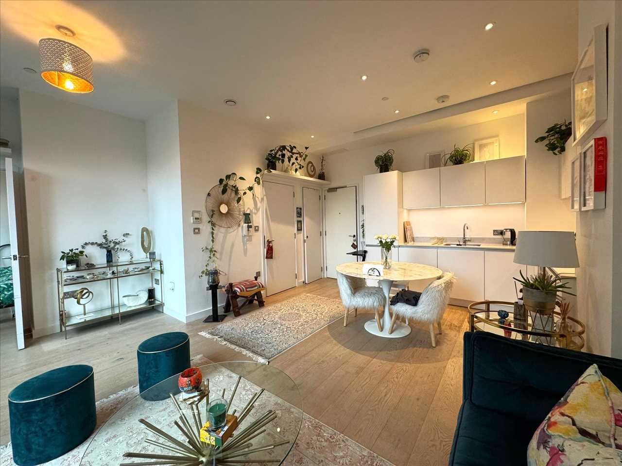 Flat Highgate Hill in Greater London