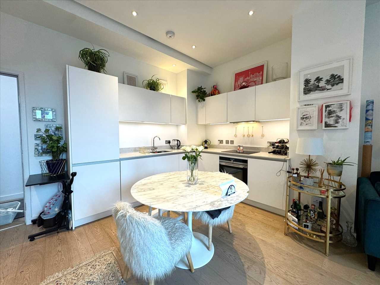 Flat Highgate Hill in Greater London