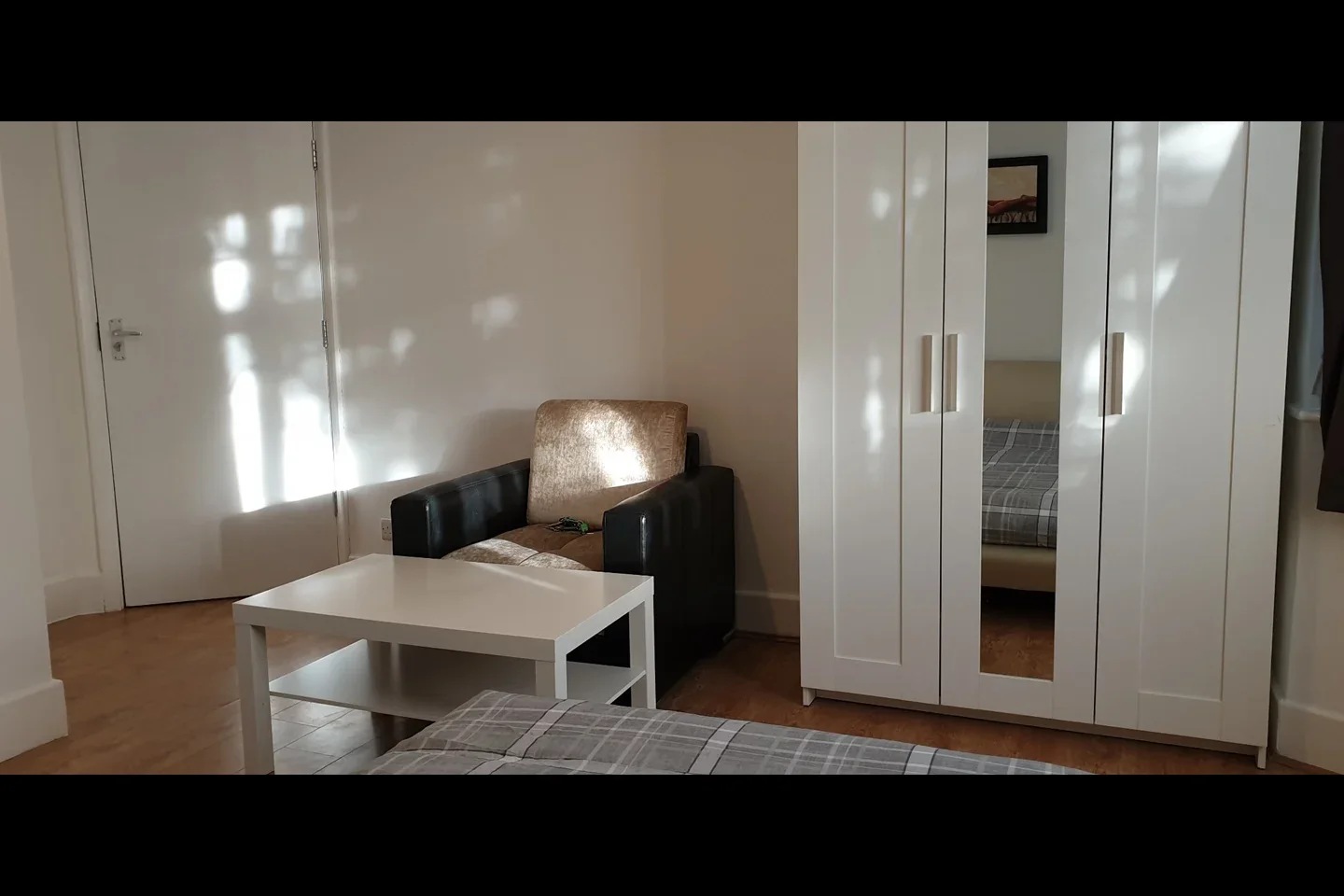 Room Fleetwood Road in Greater London