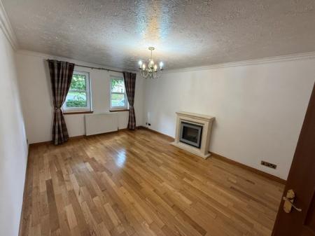 Flat Canon Byrne Glebe in Kirkcaldy