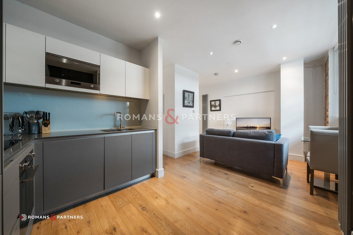 Flat Arlington Road in Greater London