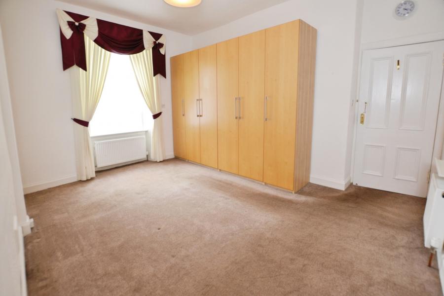 Flat Tay Street in City of Edinburgh