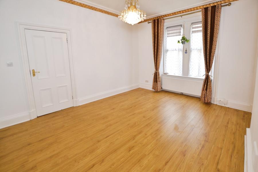 Flat Tay Street in City of Edinburgh