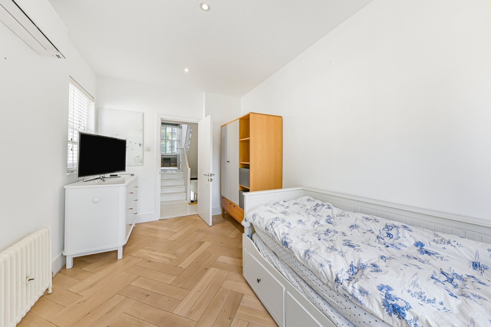 House Countess Road in Greater London