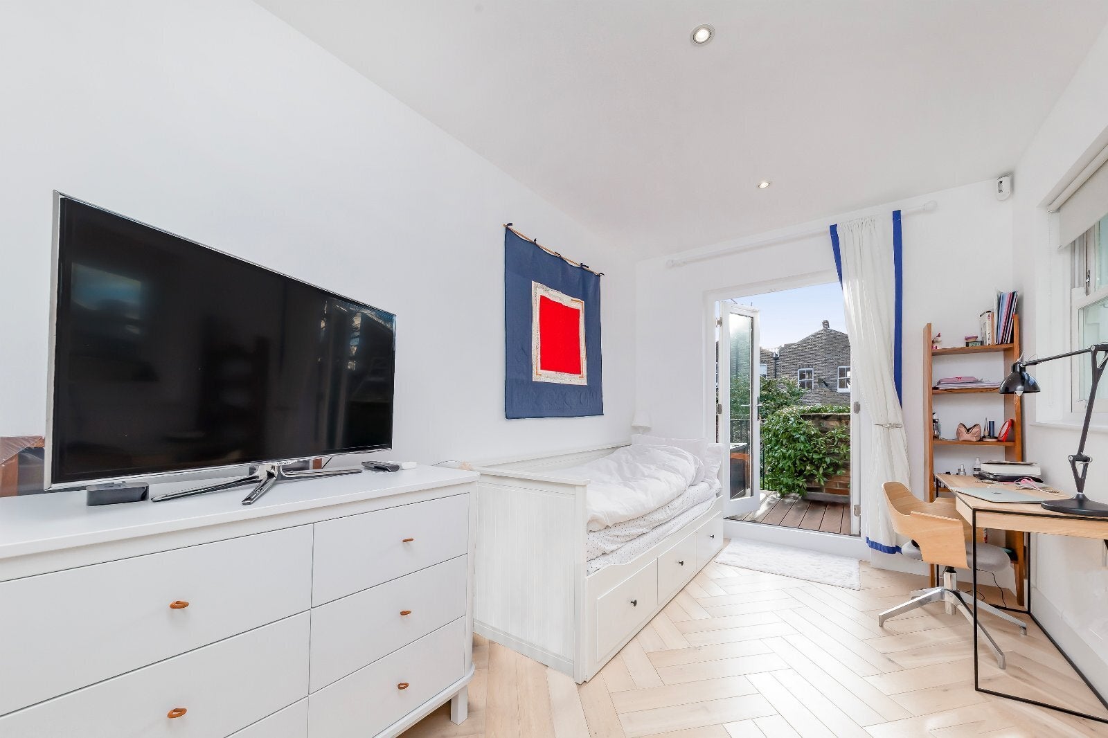 House Countess Road in Greater London