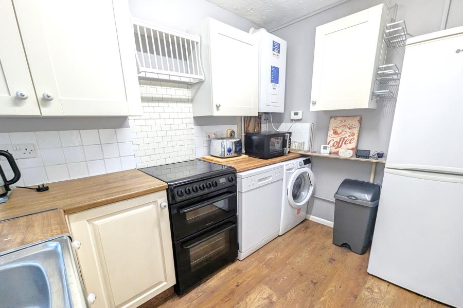Flat Meadowbank Road in Surrey Heath