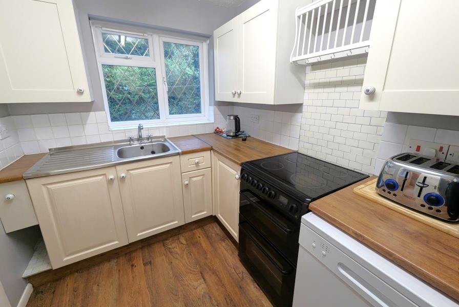Flat Meadowbank Road in Surrey Heath