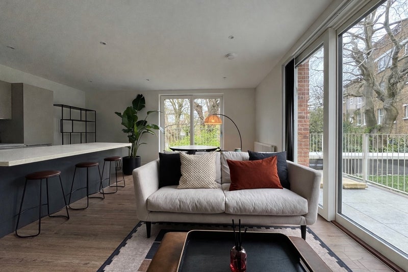 Room Hornsey Lane in Greater London