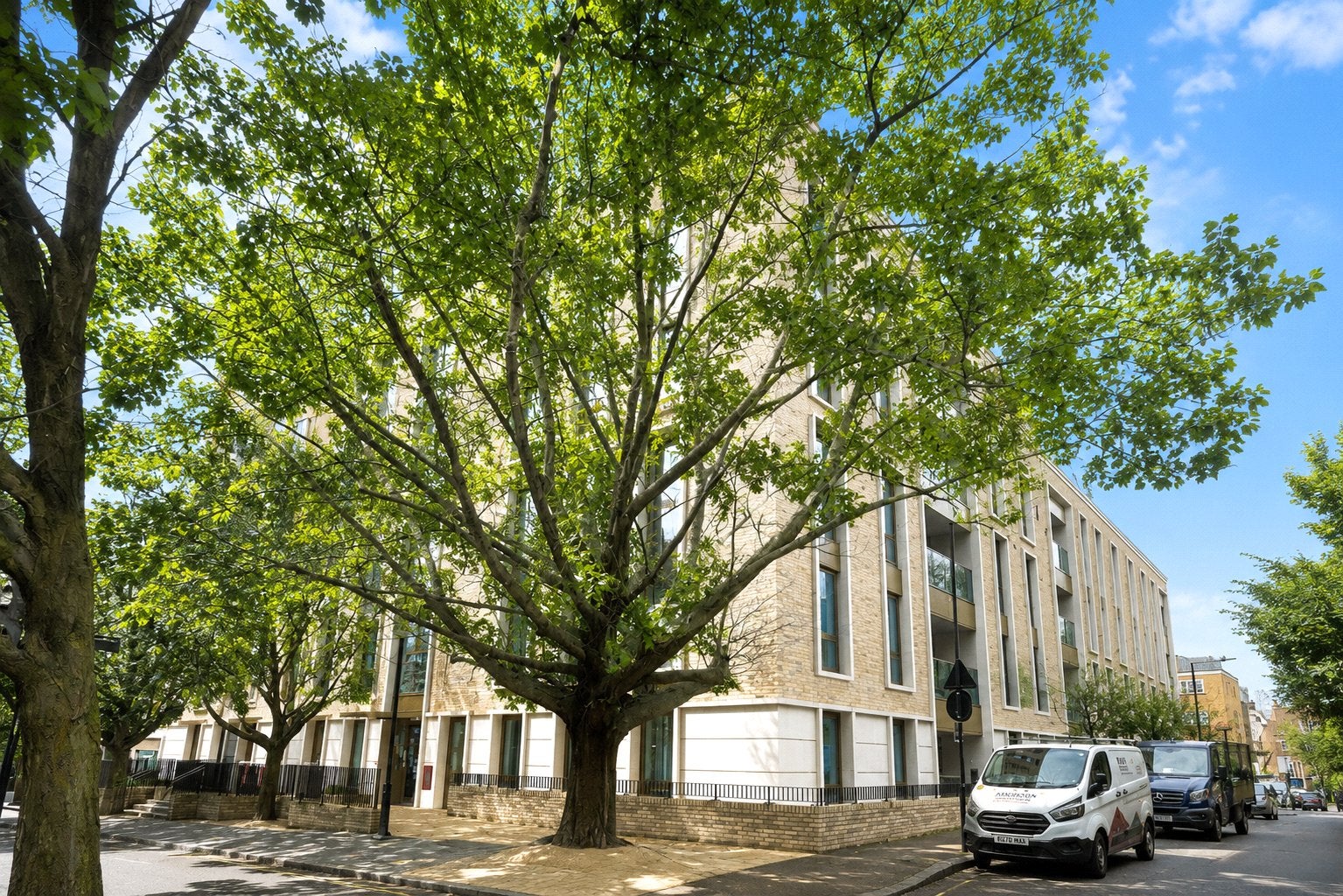 Flat Crompton Street in City of Westminster