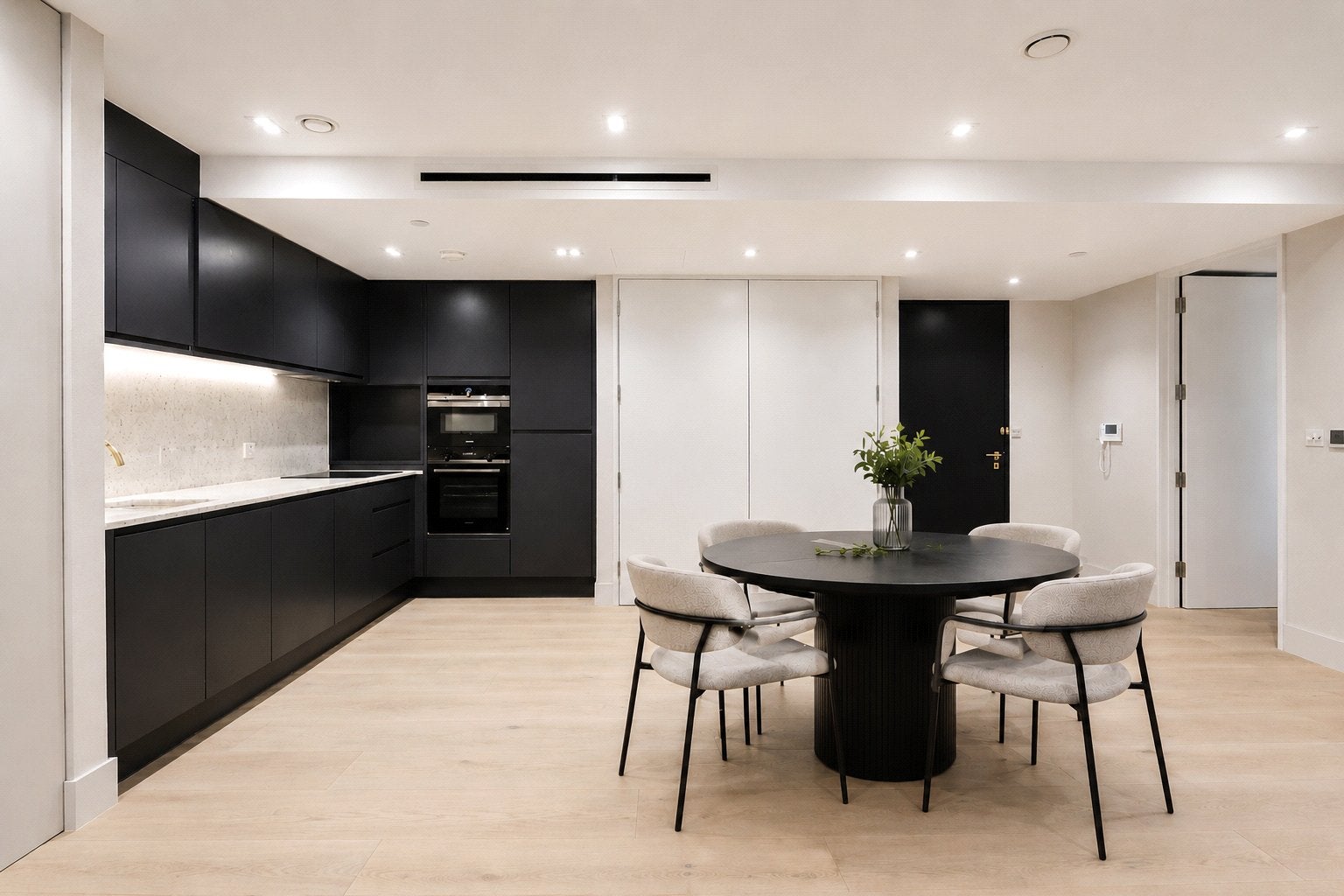 Flat Crompton Street in City of Westminster