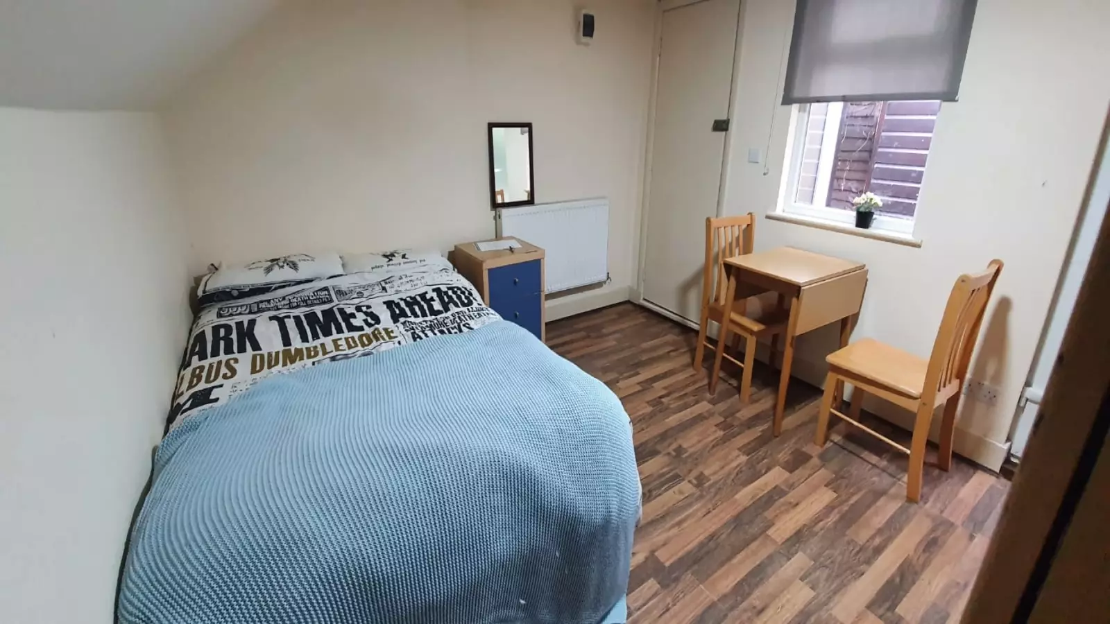 Room Chichele Road in Greater London