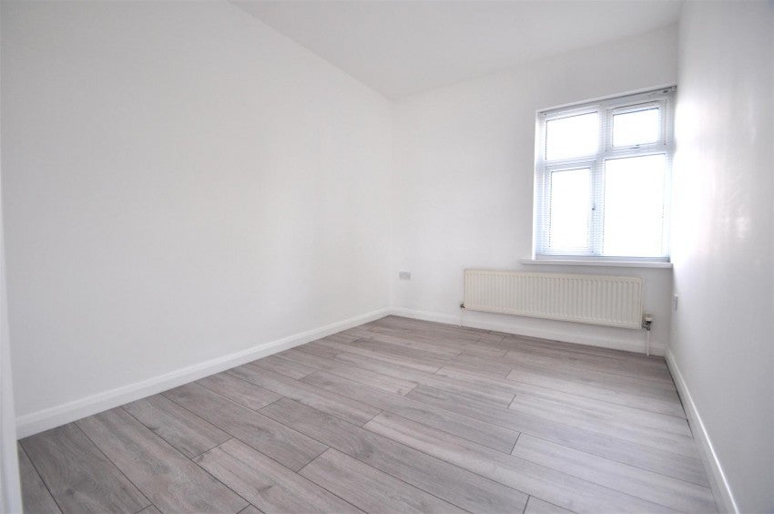 Flat Sherwood Park Avenue in Greater London
