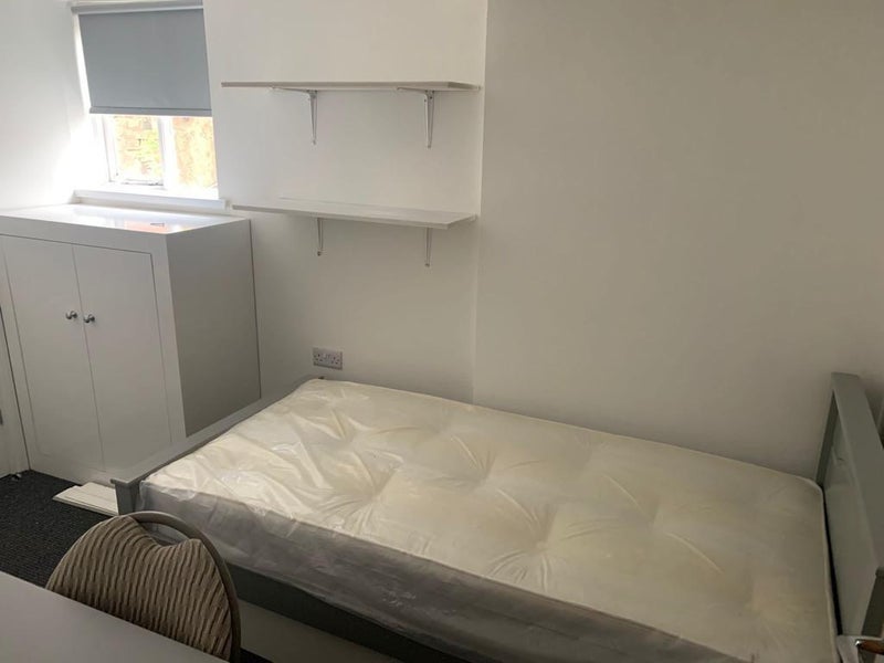 Room Creative Railway Arches in Royal Leamington Spa