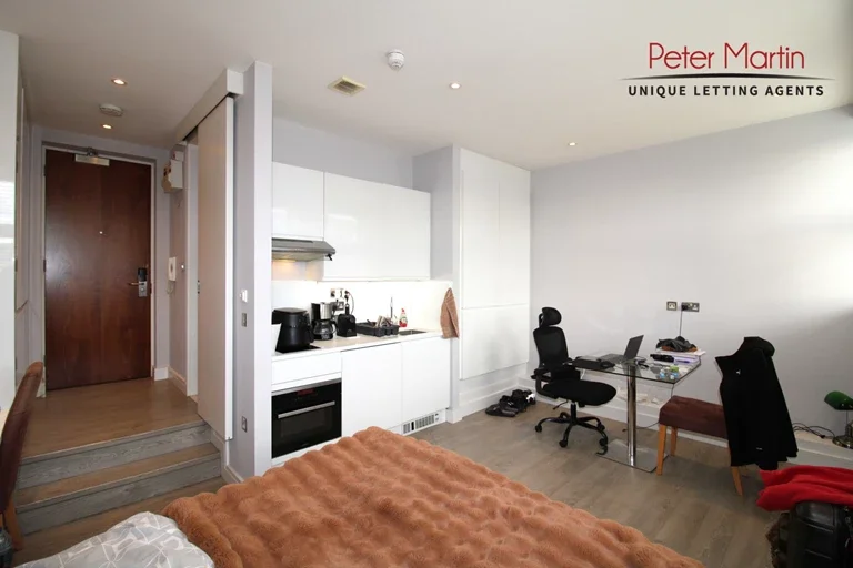 Flat Portsdown Mews in Greater London