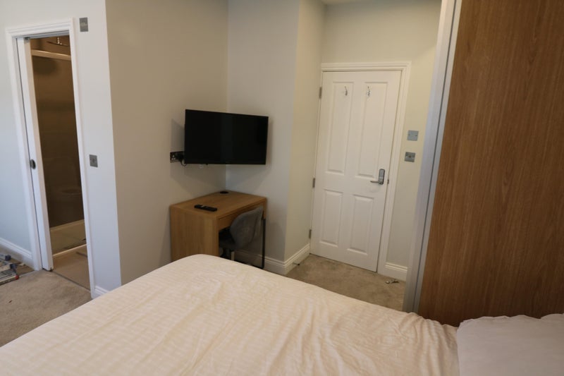 Flat Convent Gardens in Greater London