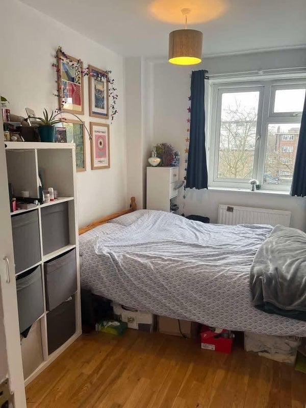 Room Spenser Grove in Greater London