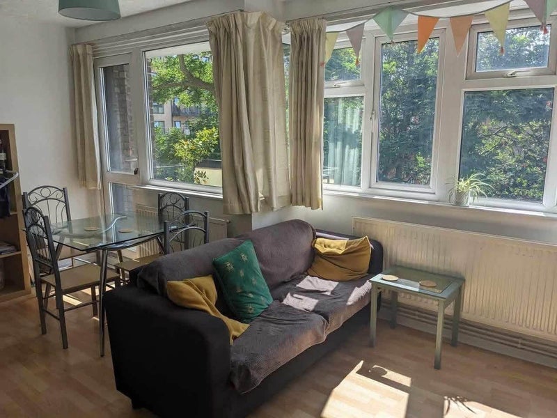 Room Spenser Grove in Greater London