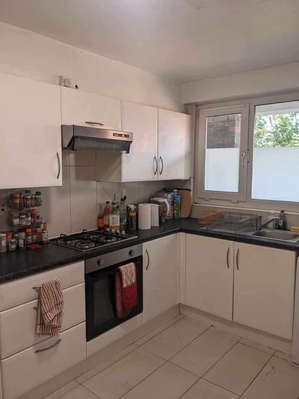 Room Spenser Grove in Greater London