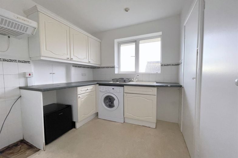 Flat Connaught Road in Seaford