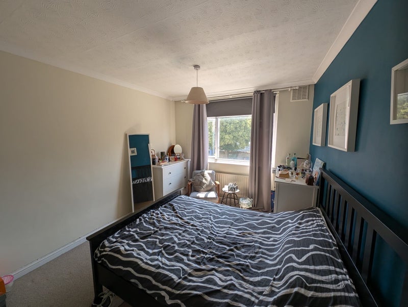 Room Lupus Street in City of Westminster