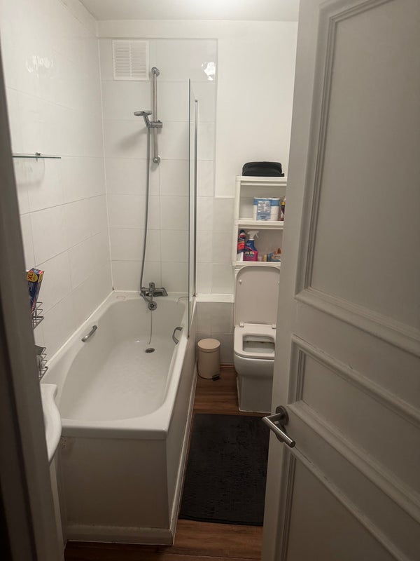 Room Lupus Street in City of Westminster