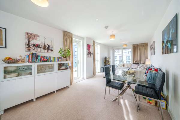 Flat Hebden Place in Greater London