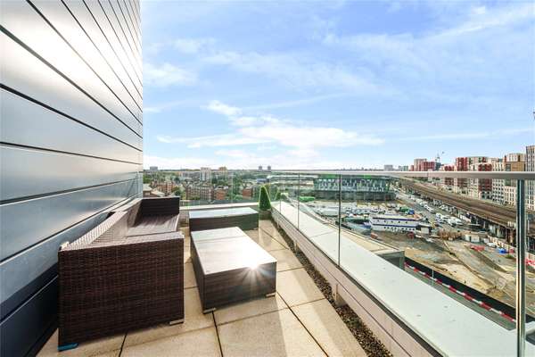 Flat Hebden Place in Greater London