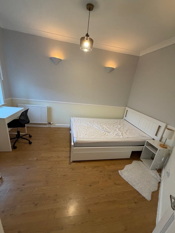Room Portobello Road in City of Edinburgh