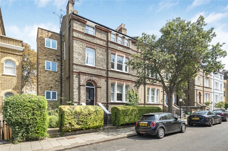 Room Victoria Rise in Greater London
