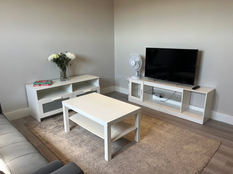 Room Mervyn Road in Greater London