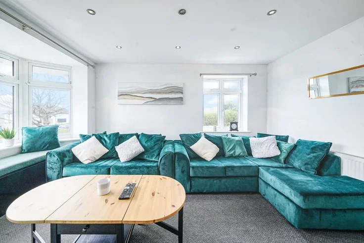 House Delius Close in Hertsmere
