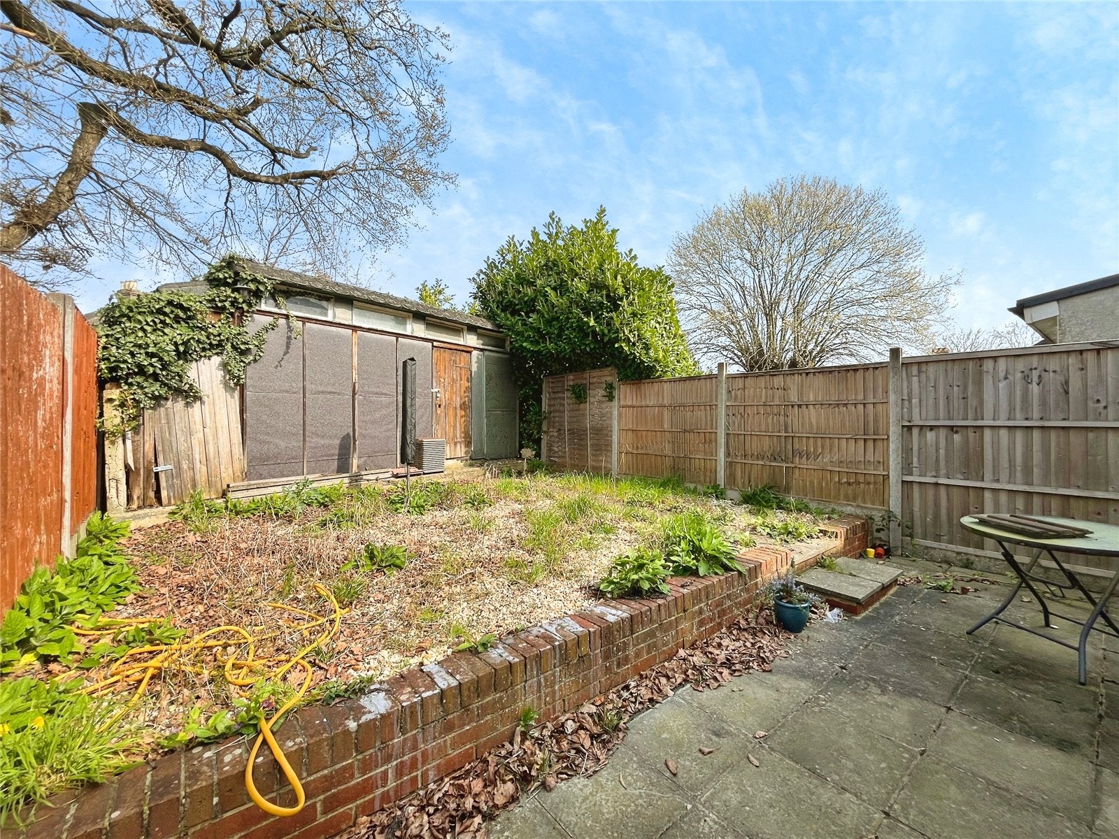 Flat Magna Road in Borough of Runnymede