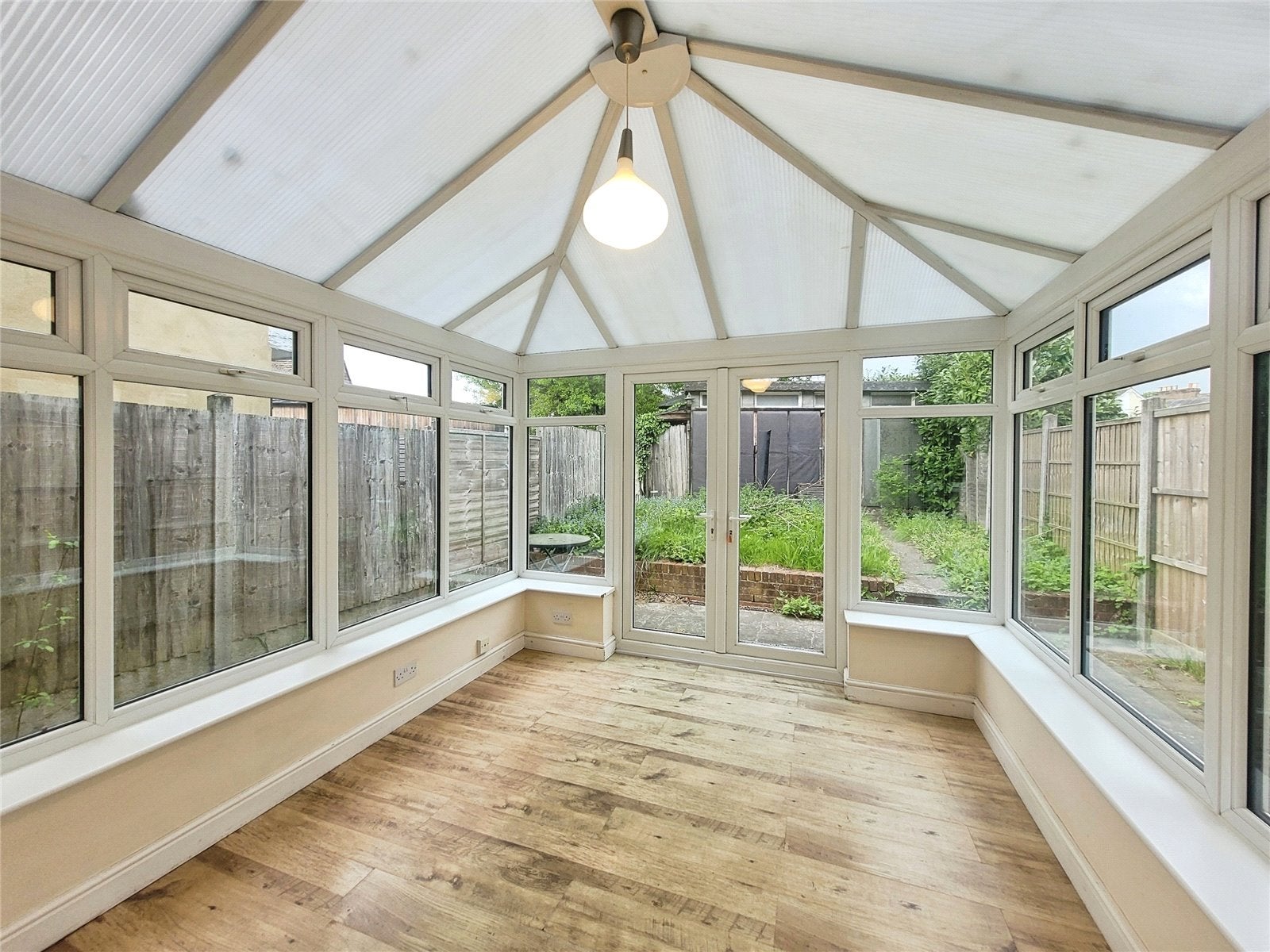 Flat Magna Road in Borough of Runnymede